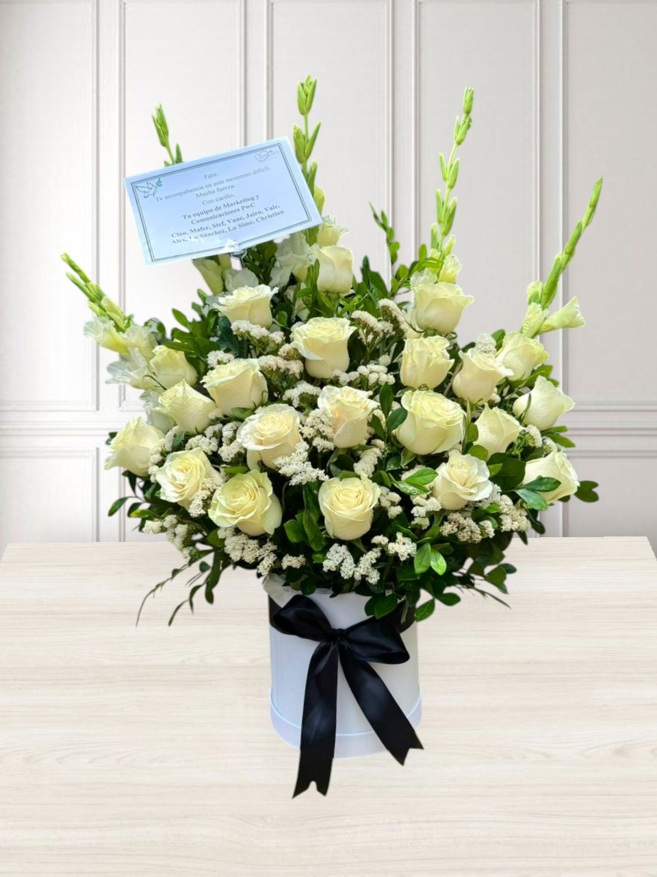 Box Fúnebre con Rosas Blancas