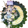 Corona fúnebre con rosas blancas II