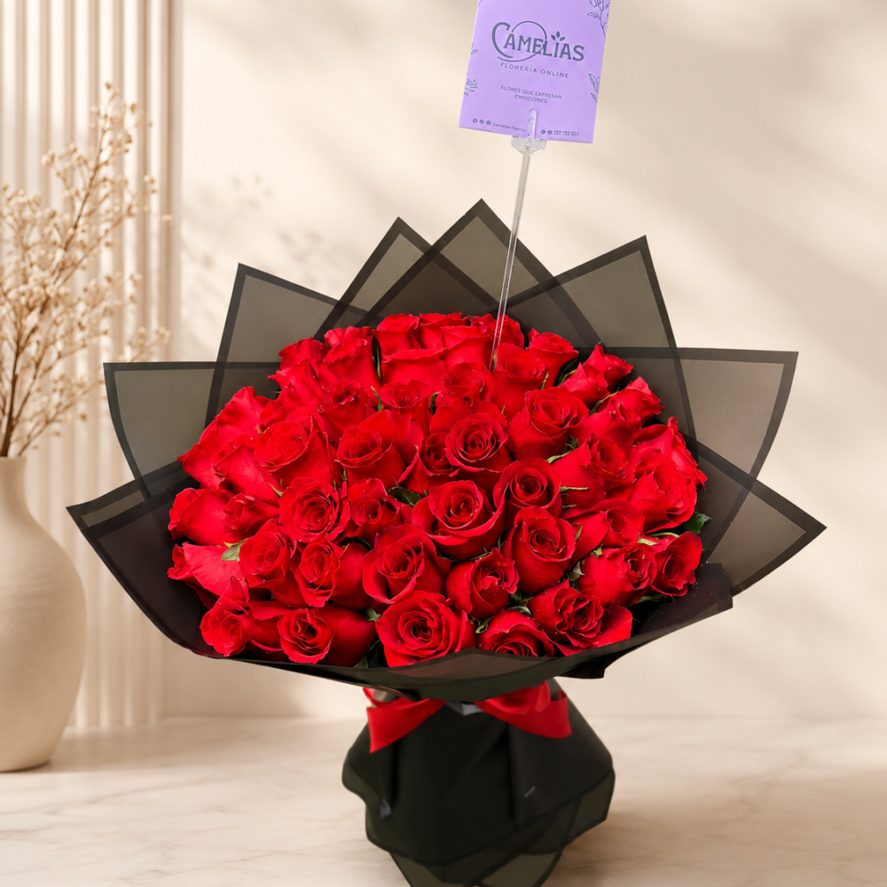 🌹 Ramo Buchón de 50 Rosas Rojas "AURORA"