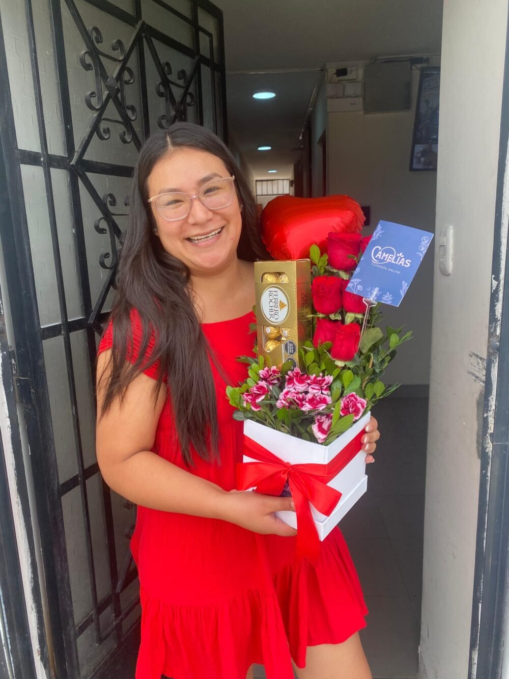 🌷 Box de 6 Rosas rojas con chocolate - Imagen 2