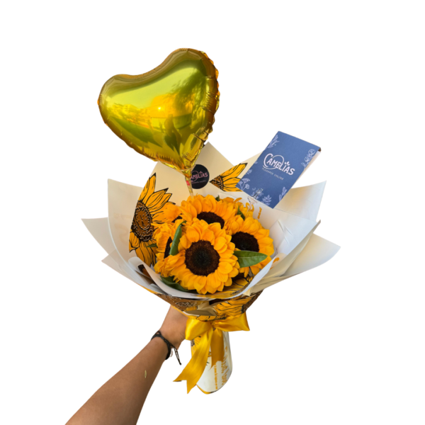 Ramo de 6 girasoles de vivero + globo metálico “Amatista”