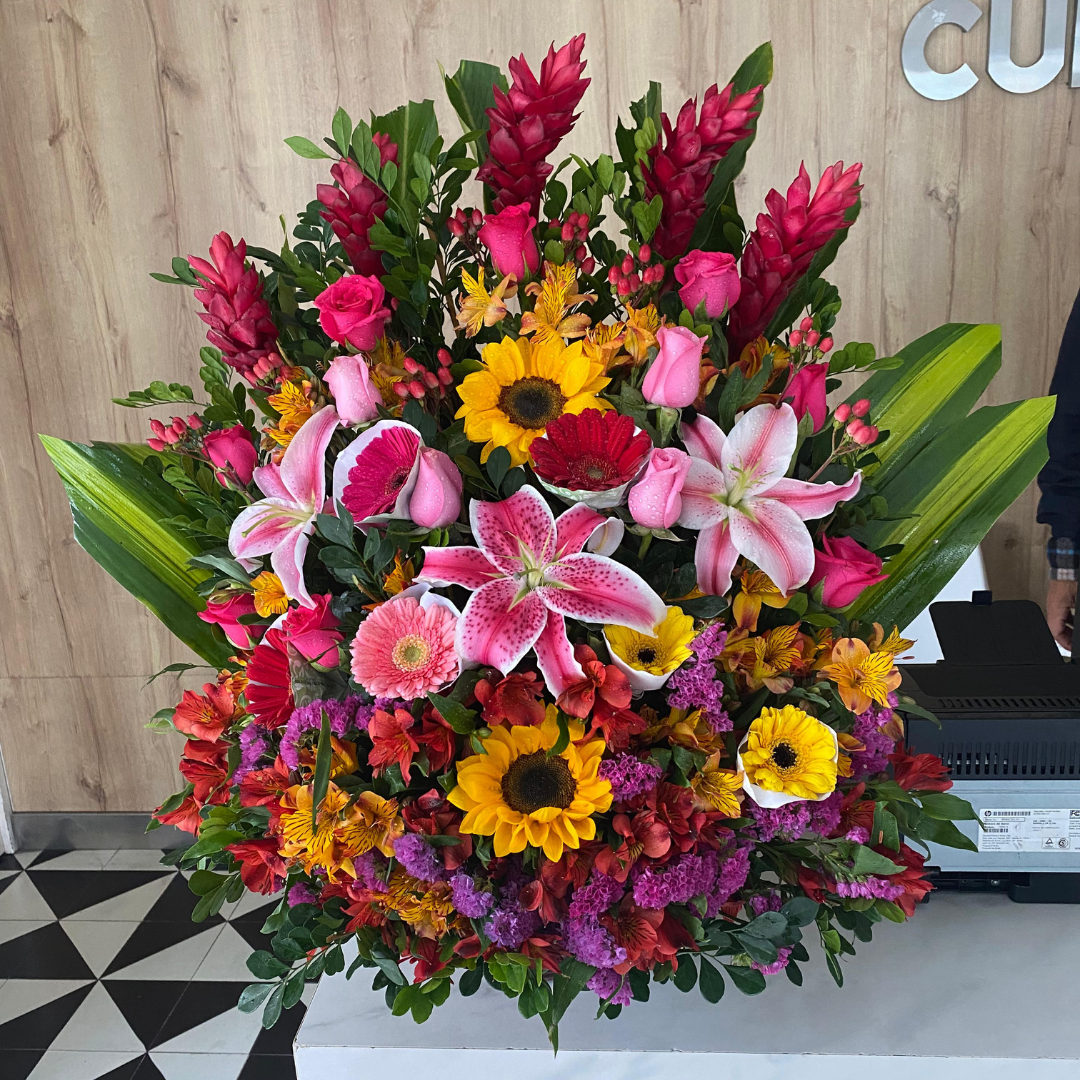 Canasta Primaveral de flores “Helen” - Imagen 2