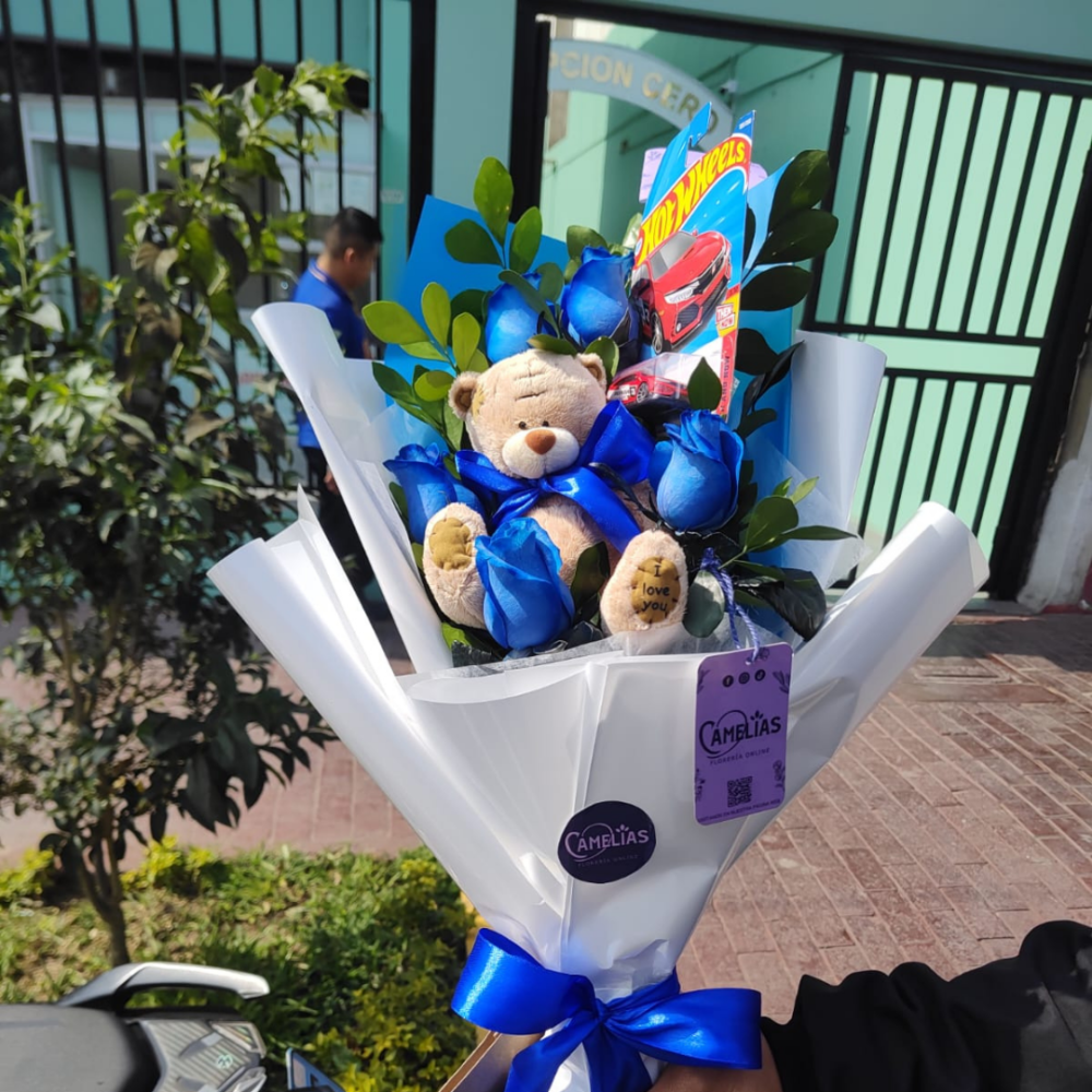 Ramo de rosas azules “oso tierno” - Imagen 2