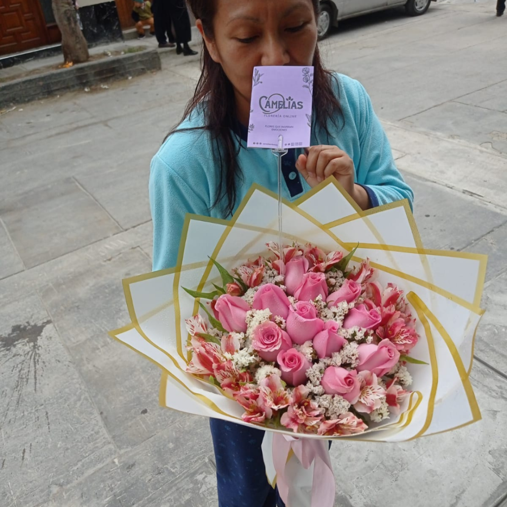 Ramo de rosas y Astromelias “Ericka” - Imagen 2