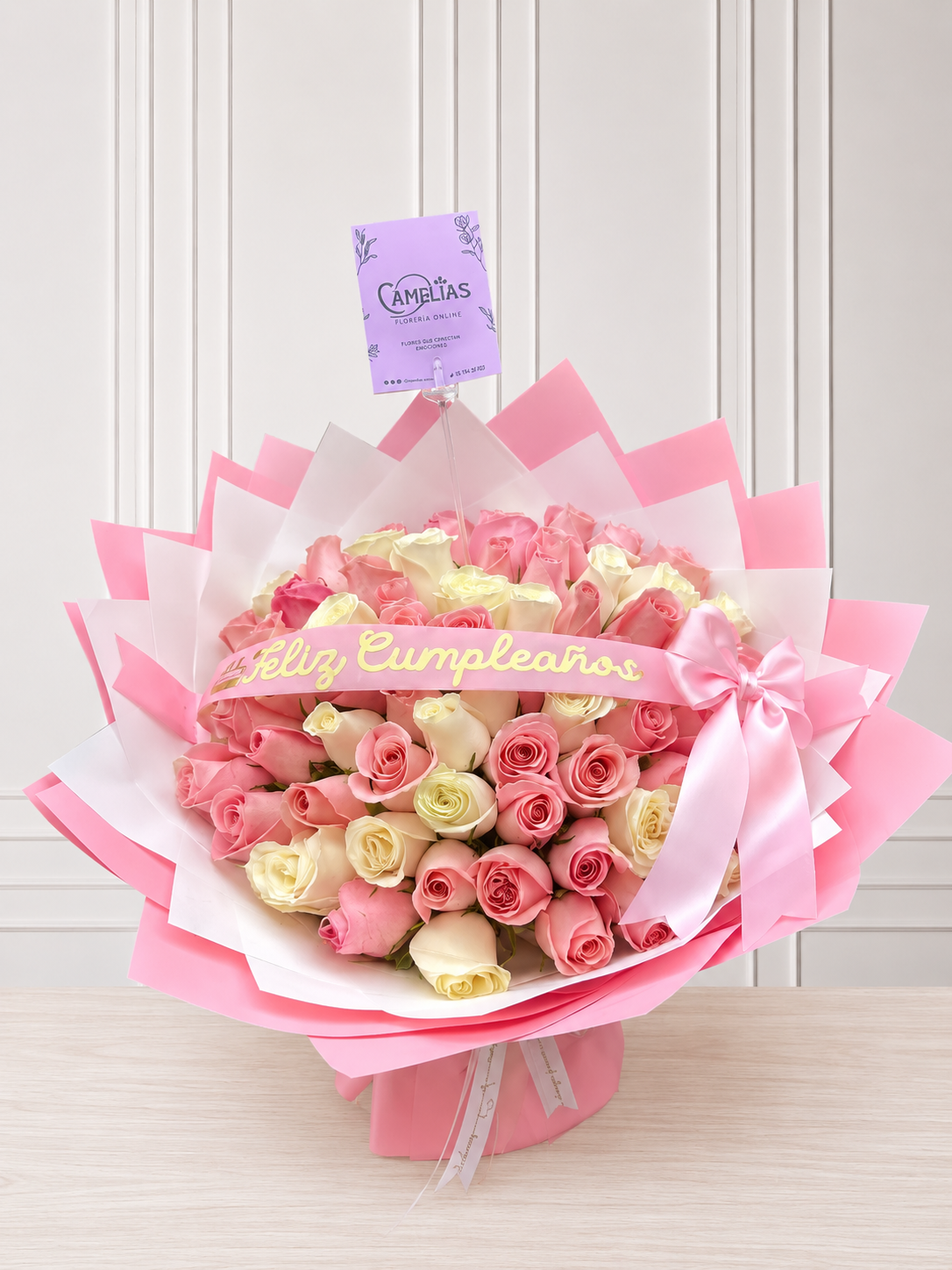 Ramo buchón de 70 rosas «Amy» 🌸